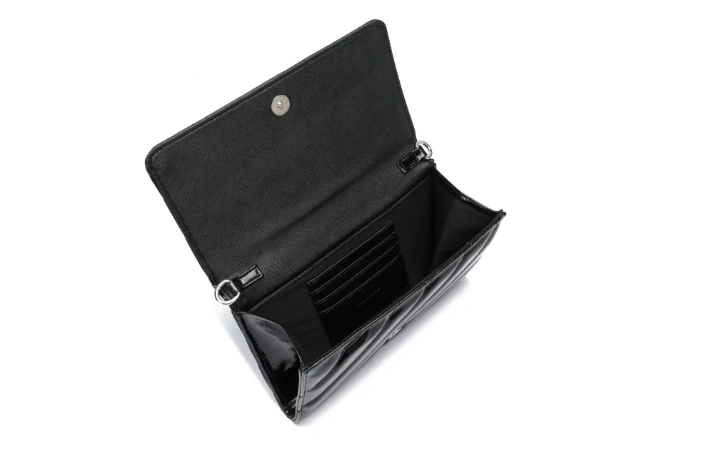 Bolsa Clutch Preta Verniz Glossy Alça Transversal - vista 3 de 3