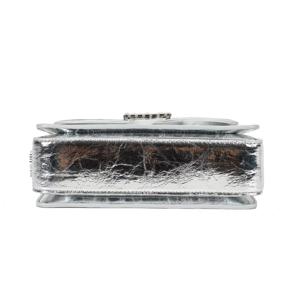 Bolsa Pequena Prata Metalizado Crinkle Fivela Brilho - vista 7 de 8