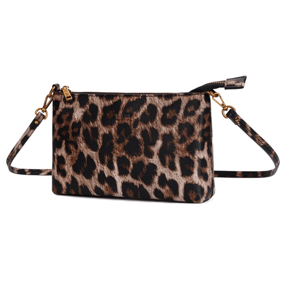 Bolsa Clutch Pequena Estampa Animal Print Onça Alça Transversal - vista 3 de 7