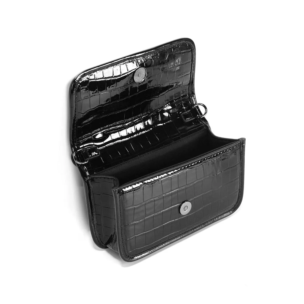 Bolsa Pequena Material Croco Preta Alça Transversal - vista 3 de 3