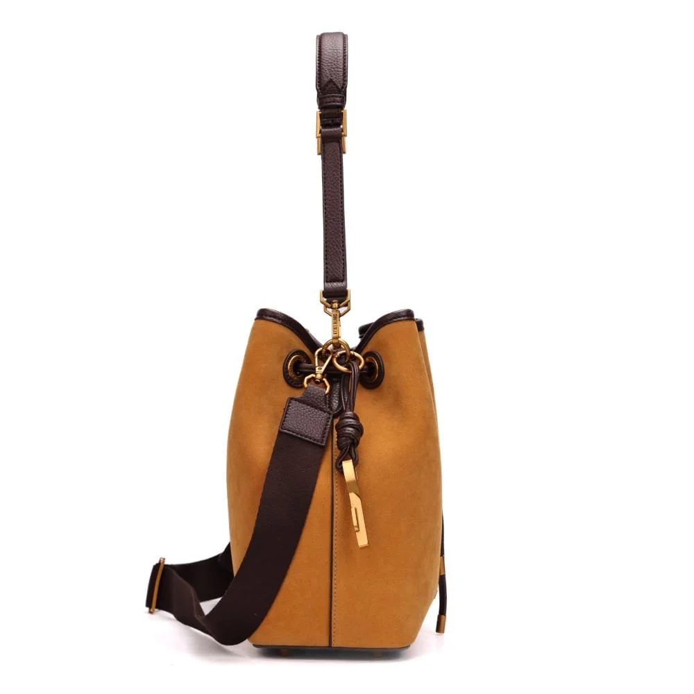 Bolsa Bucket Camurça Amarelo Mostarda Alça Dupla - vista 4 de 8