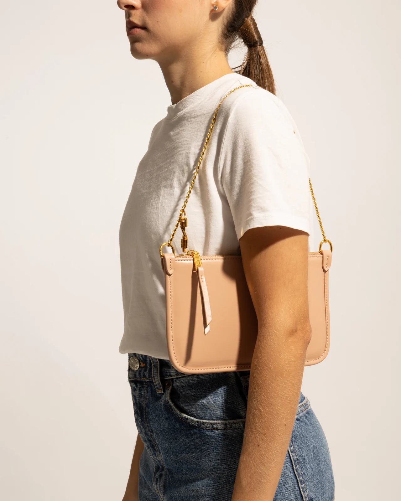 Bolsa Clutch Transversal Metalizado Dourado - vista 8 de 8