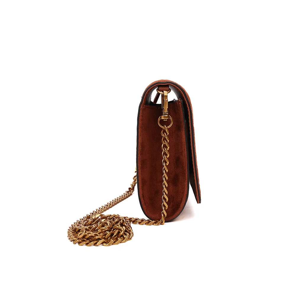 Bolsa Carteira Transversal Camurça Marrom Safari - vista 4 de 7