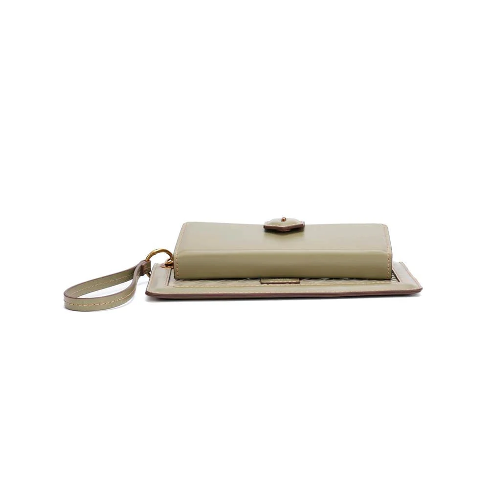 Kit Necessaire Alça De Mão e Carteira Tressê Verde Pistache - vista 4 de 5