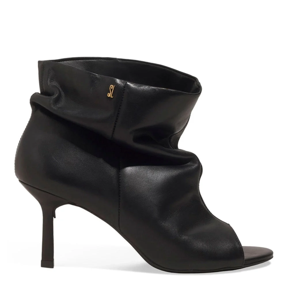 Bota Open Boot Slouch Couro Preto Salto Médio - vista 1 de 3