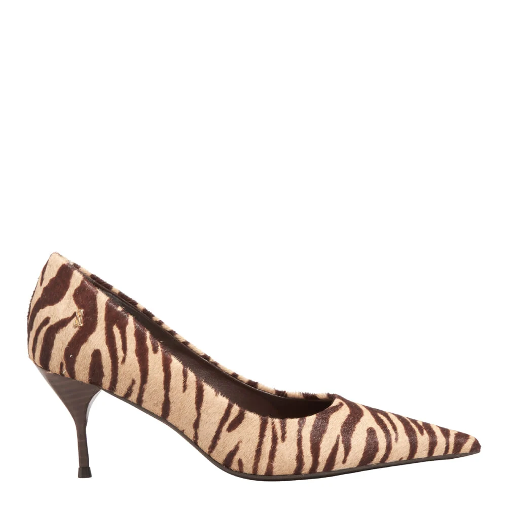 Scarpin Couro Pelo Estampa Zebra Marrom Bico Fino - vista 1 de 4