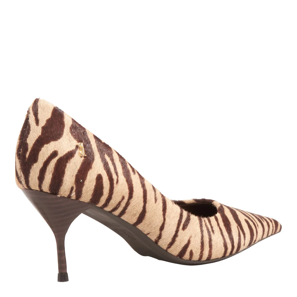 Scarpin Couro Pelo Estampa Zebra Marrom Bico Fino - vista 3 de 4