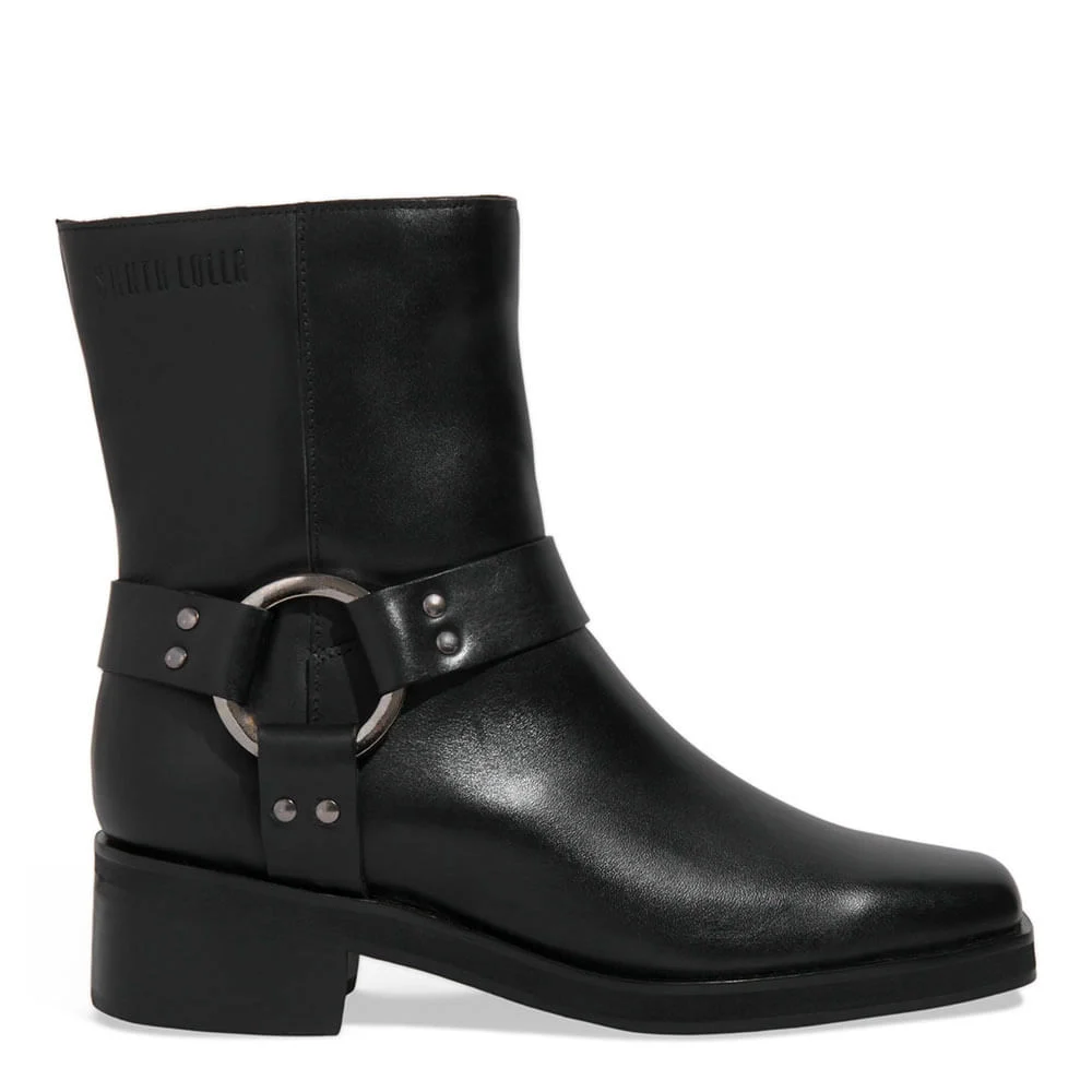 Bota Couro Preta Cano Médio Metal - vista 1 de 3