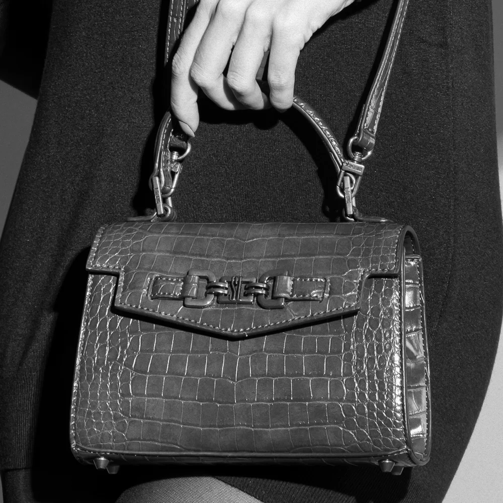 Bolsa Pequena Croco Vermelho Berry Alça Transversal - vista 4 de 4