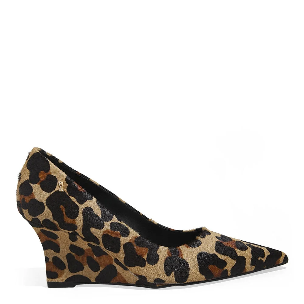 Scarpin Anabela Couro Pelo Animal Print Onça - vista 1 de 3