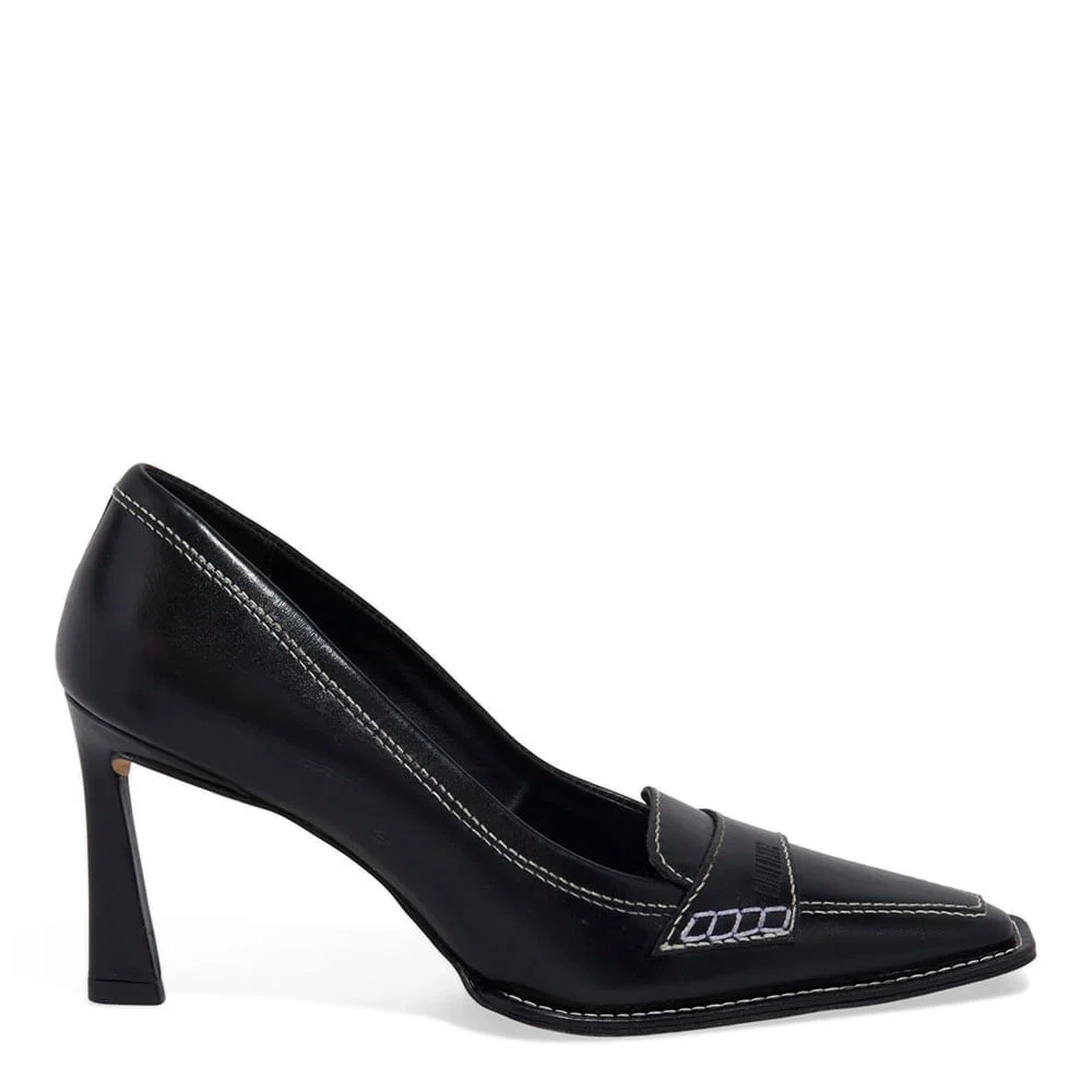 Scarpin Couro Bico Fino Preto Pespontos - vista 1 de 3