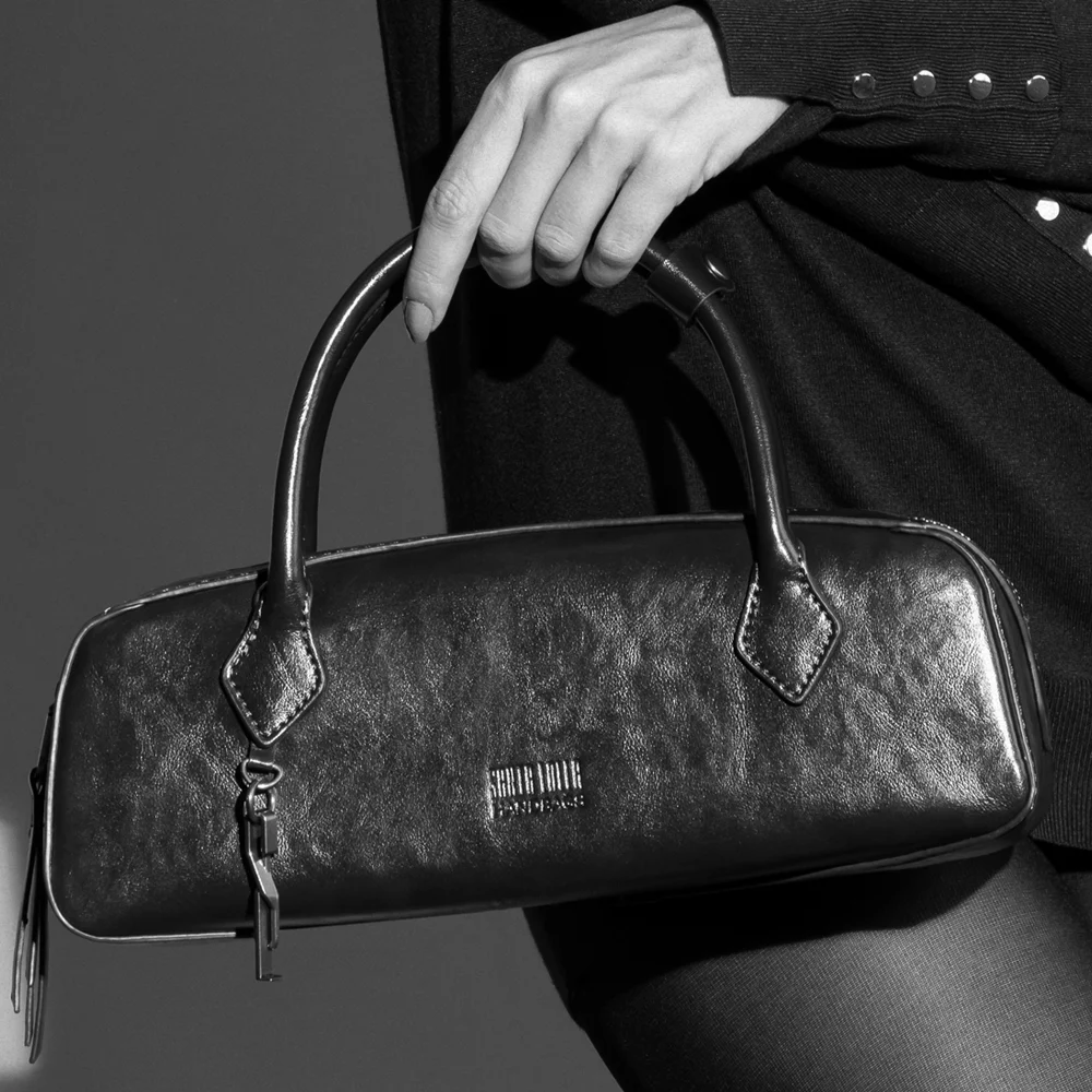 Bolsa Baguete Pequena Soft Preto Alça Dupla - vista 4 de 4