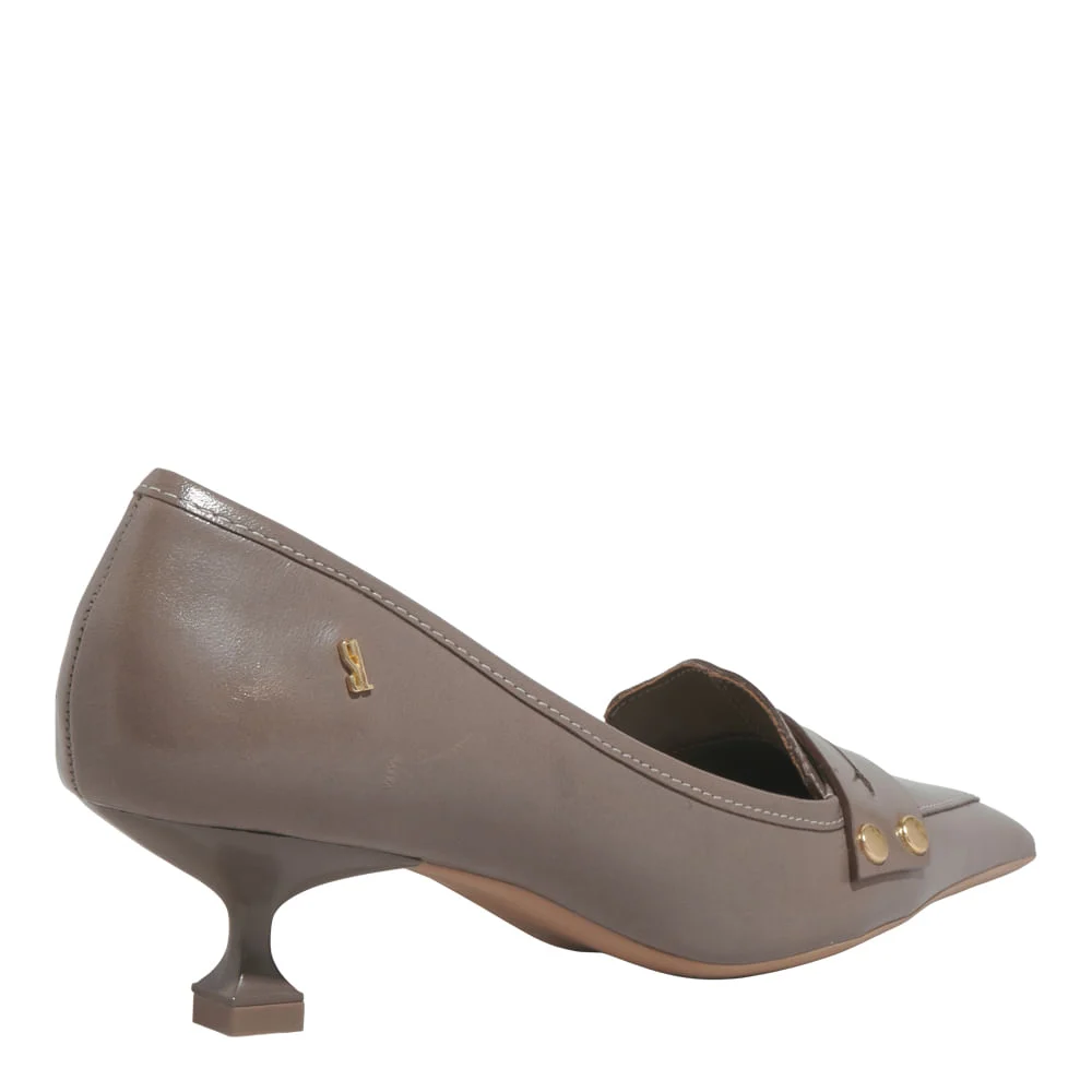 Scarpin Couro Confort Cinza Fog Bico Fino Salto Baixo - vista 3 de 5