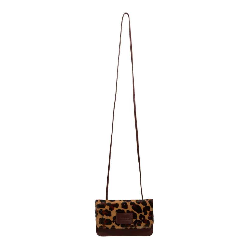 Bolsa Pequena Couro Pelo Estampa Animal Print Onça Alça Transversal - vista 3 de 4