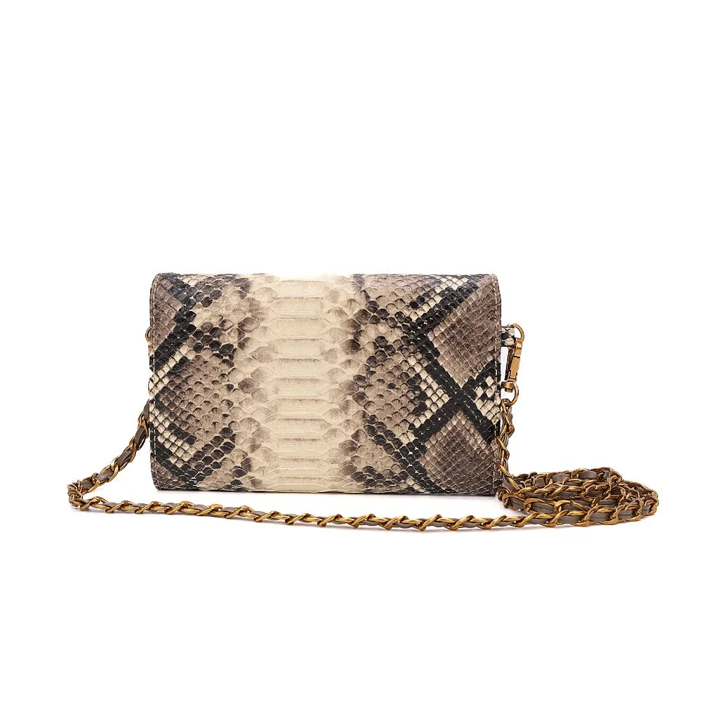 Bolsa Carteira Com Caixa Estampa Animal Print Cobra Alça Transversal Corrente - vista 7 de 9