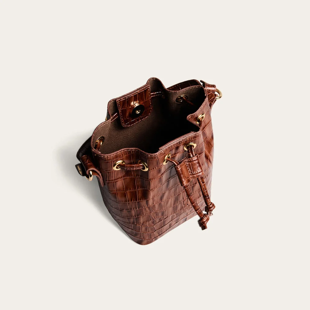Bolsa Bucket Pequena Couro Croco Marrom Terracota - vista 3 de 3