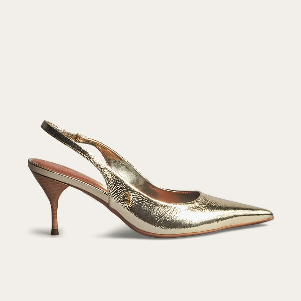 Scarpin Slingback Couro Metalizado Dourado Bico Fino - vista 1 de 3