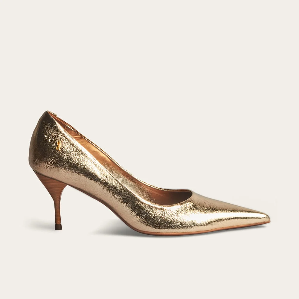 Scarpin Couro Metalizado Dourado Salto Médio Fino - vista 1 de 3