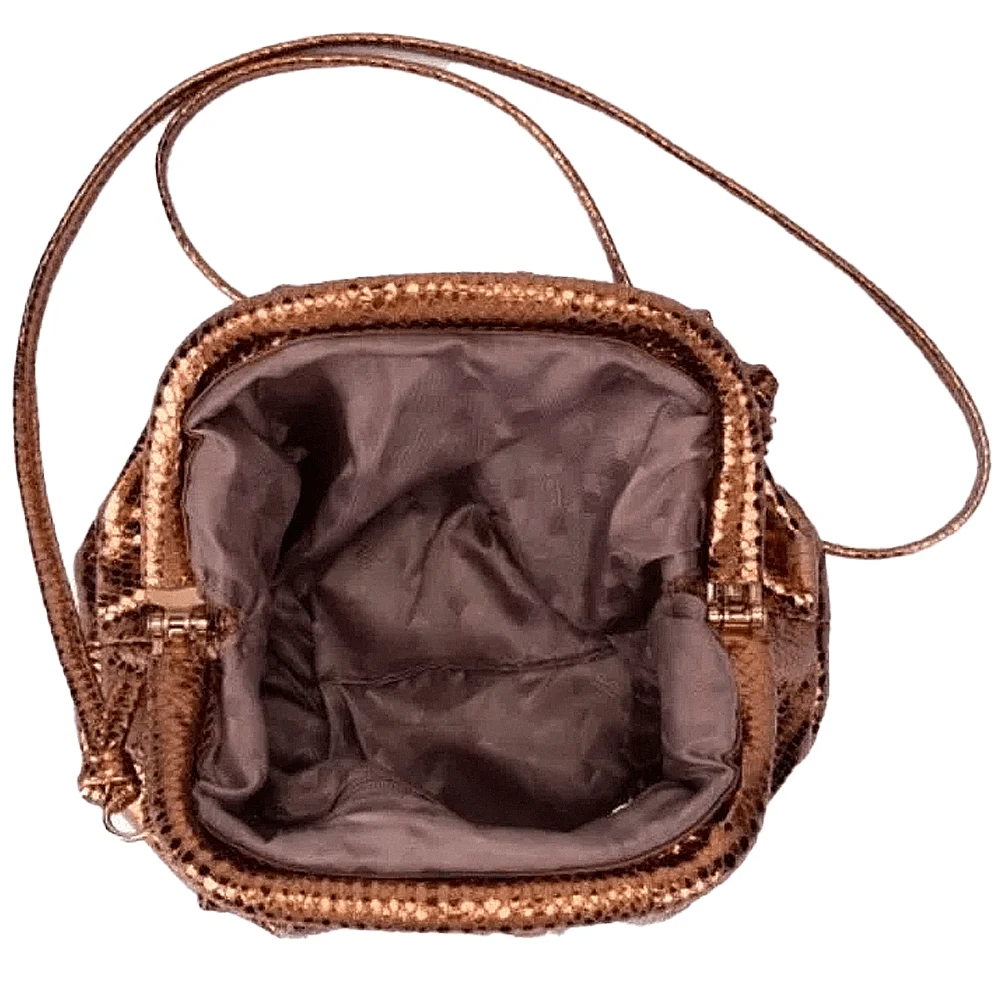 Bolsa Pouch Pequena Transversal Metalizada Marrom Bronze - vista 3 de 3