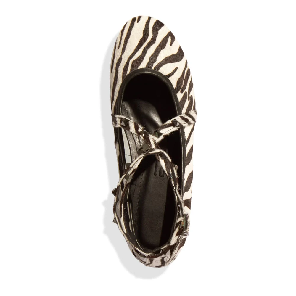 Sapatilha Couro Pelo Zebra Tiras Spikes Amarração - vista 5 de 5