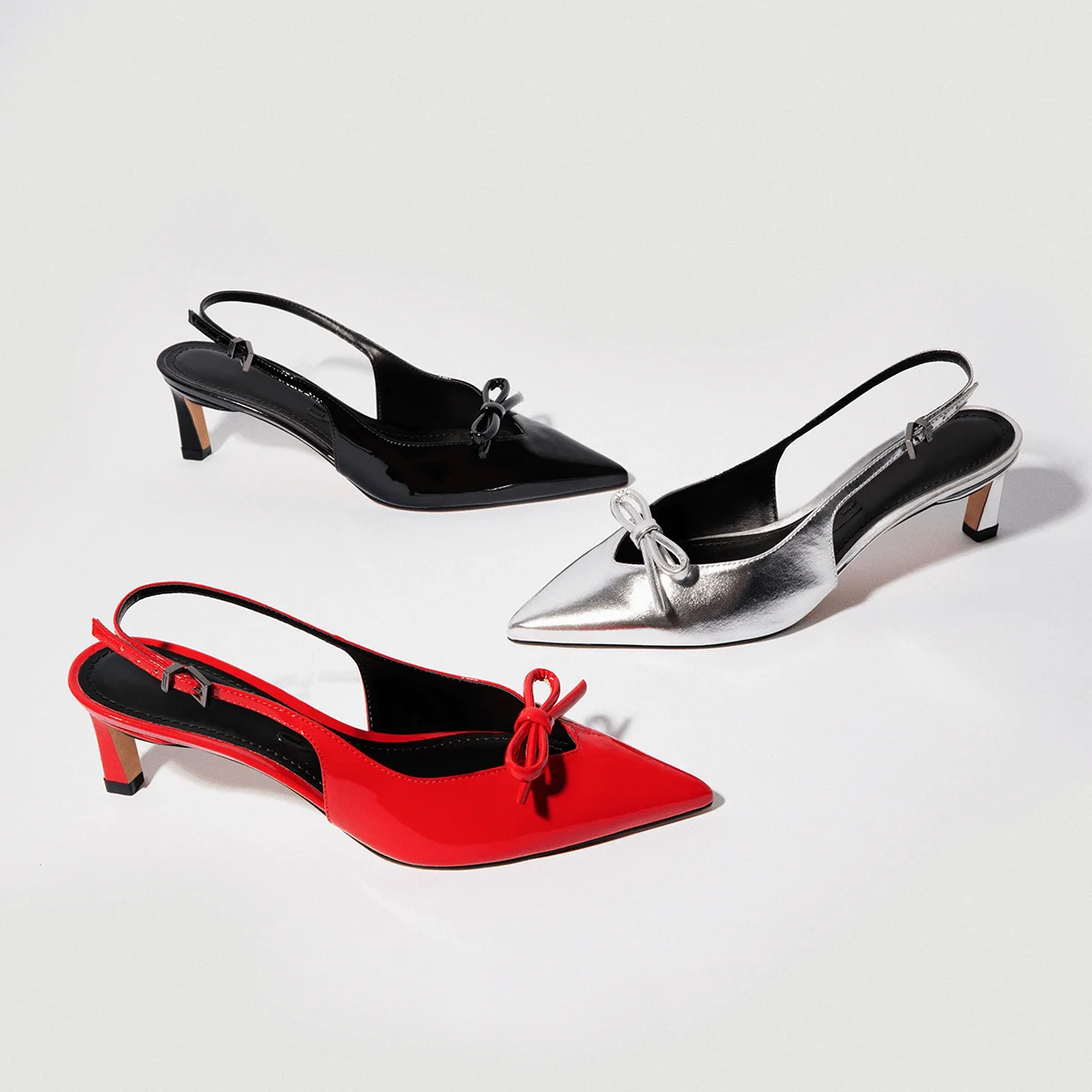 Scarpin Slingback Verniz Preto - vista 4 de 4